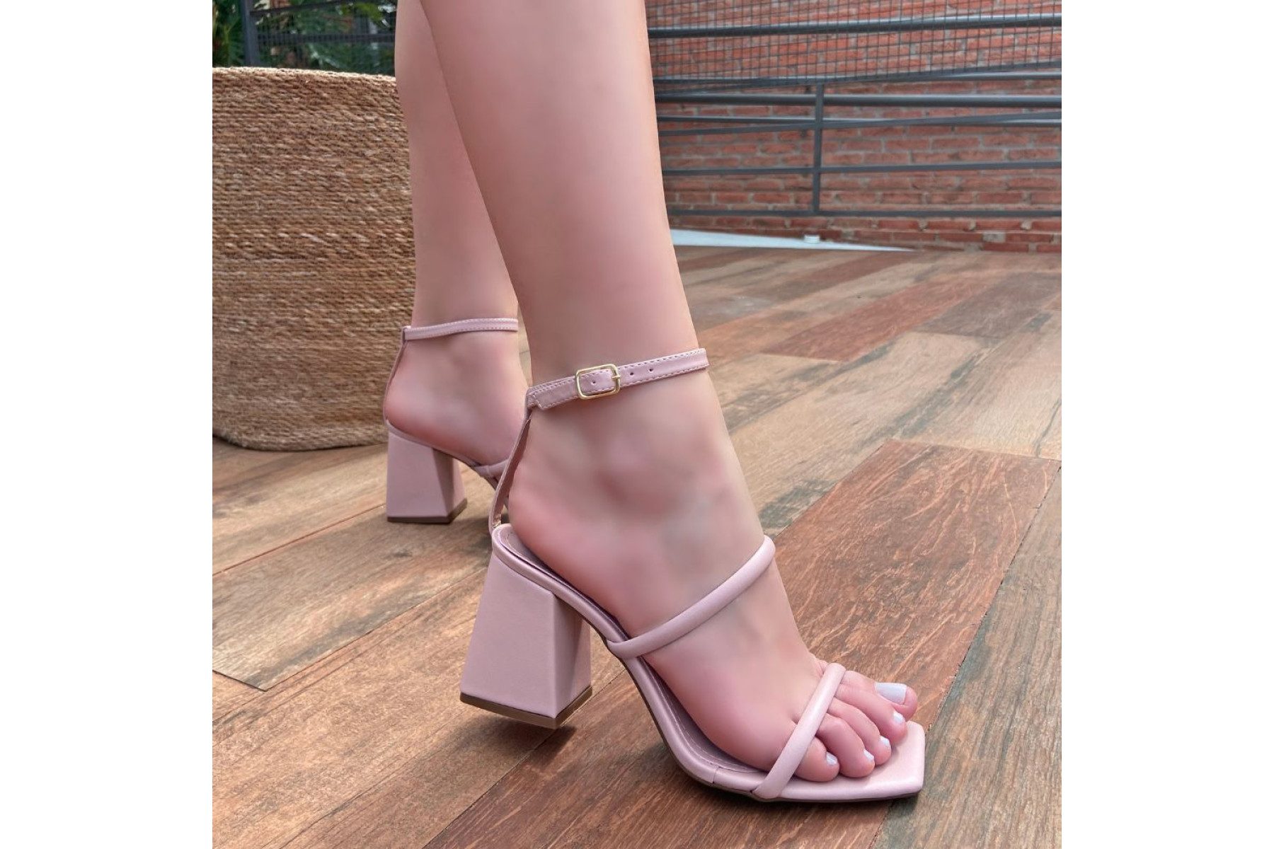 SANDÁLIA SALTO BLOCO